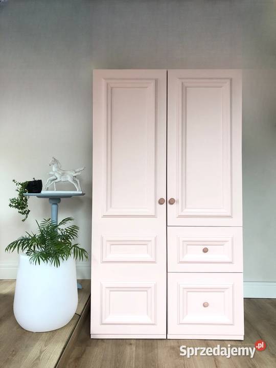 Różowa klasyczna szafa z szufladami ponadczasowa Brzuśnik