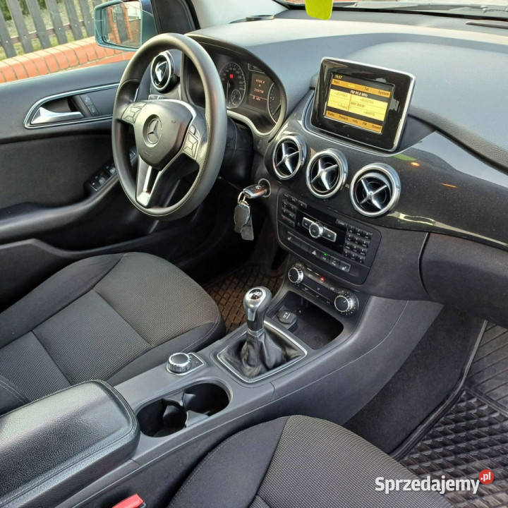 Mercedes B 180 Navi Kamera Cofania W246 2011