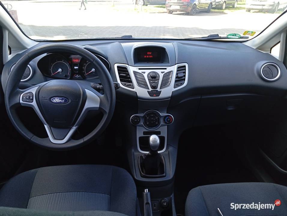 Ford fiesta 14 Benzyna książka serwisowa bogata ABS Oborniki sprzedam