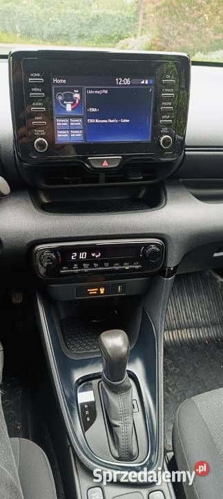 TOYOTA YARIS 15 HSD Polski salon Serwis ASO FV23 116KM Yaris Warszawa