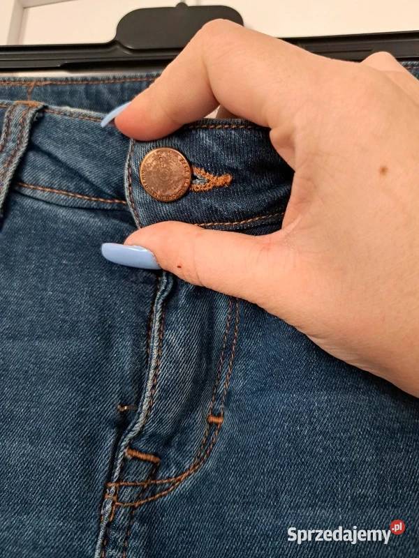 Jeansy Zara z lampasem unikalny styl 36 Trąbki Wielkie