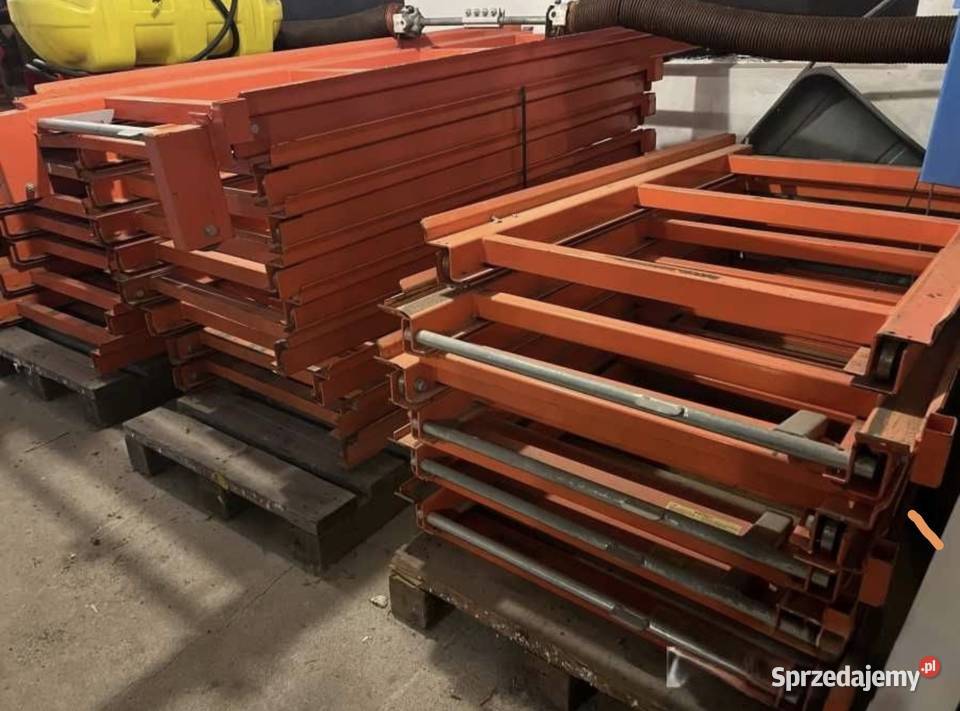 Wysuwane moduły do systemu regałów paletowych Podskarbice Szlacheckie