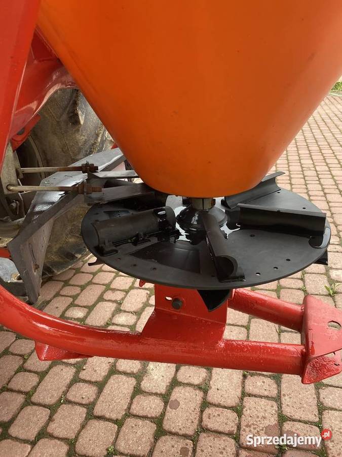 Rozsiewacz do nawozów lejek 350l Przybówka