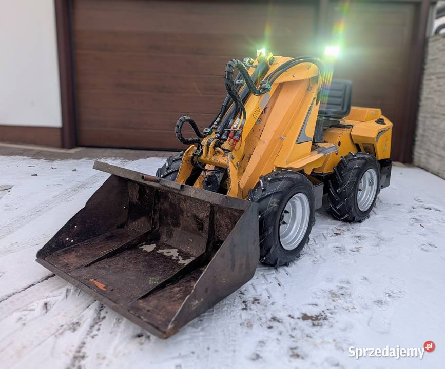 Miniładowarka AVANT 520 Multione teleskop nie Dobrodzień