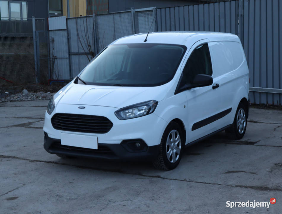 Ford Transit Courier 10 EcoBoost 4/5