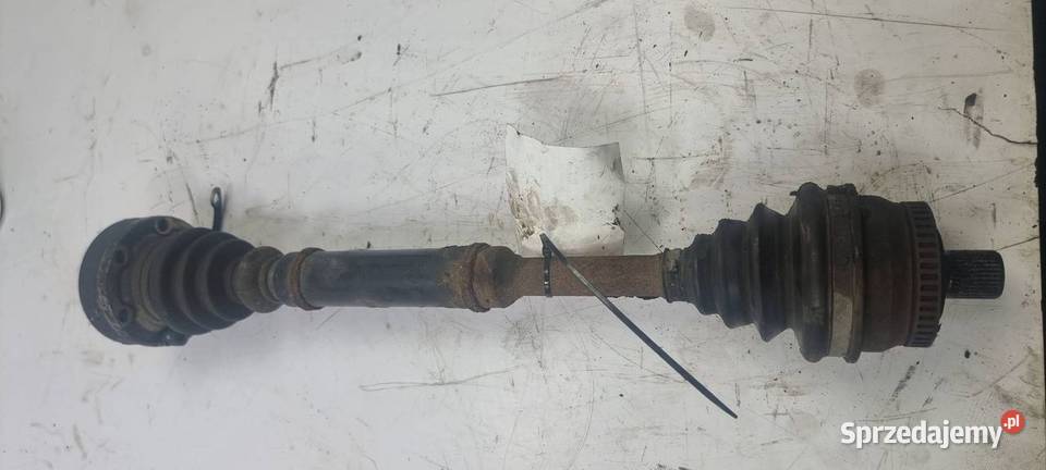 PÓŁOŚ LEWA PRZÓD AUDI A4 B5 Lipno