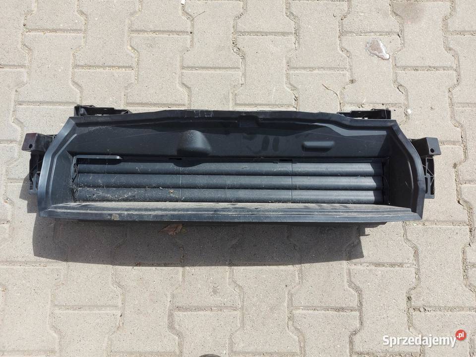 Audi Q8 ETRON SUV kierownica powietrza żaluzja