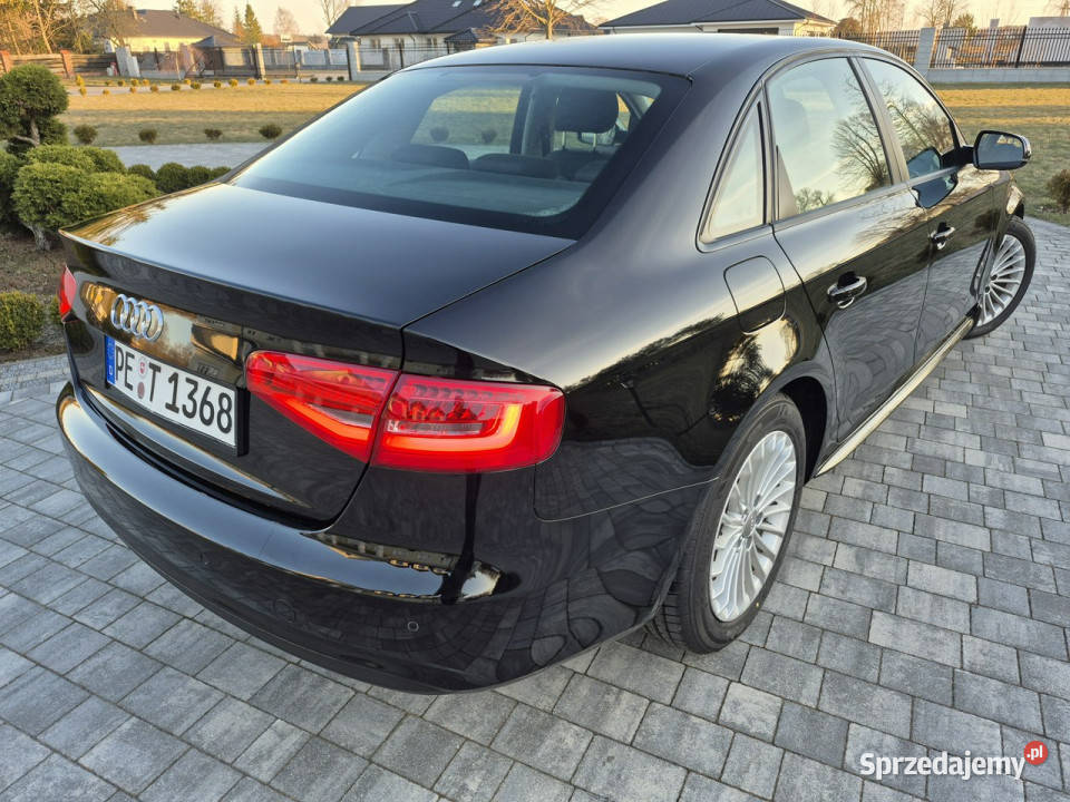 Audi A4 xenon led navi chromy ładny sedan B8 275876km