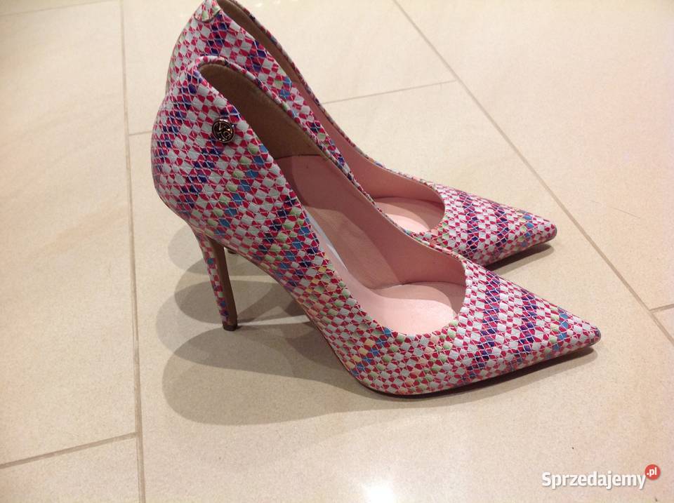 Buty Na Szpilce Skórzane Victoriagotti 39 j nowe Nowa Sól
