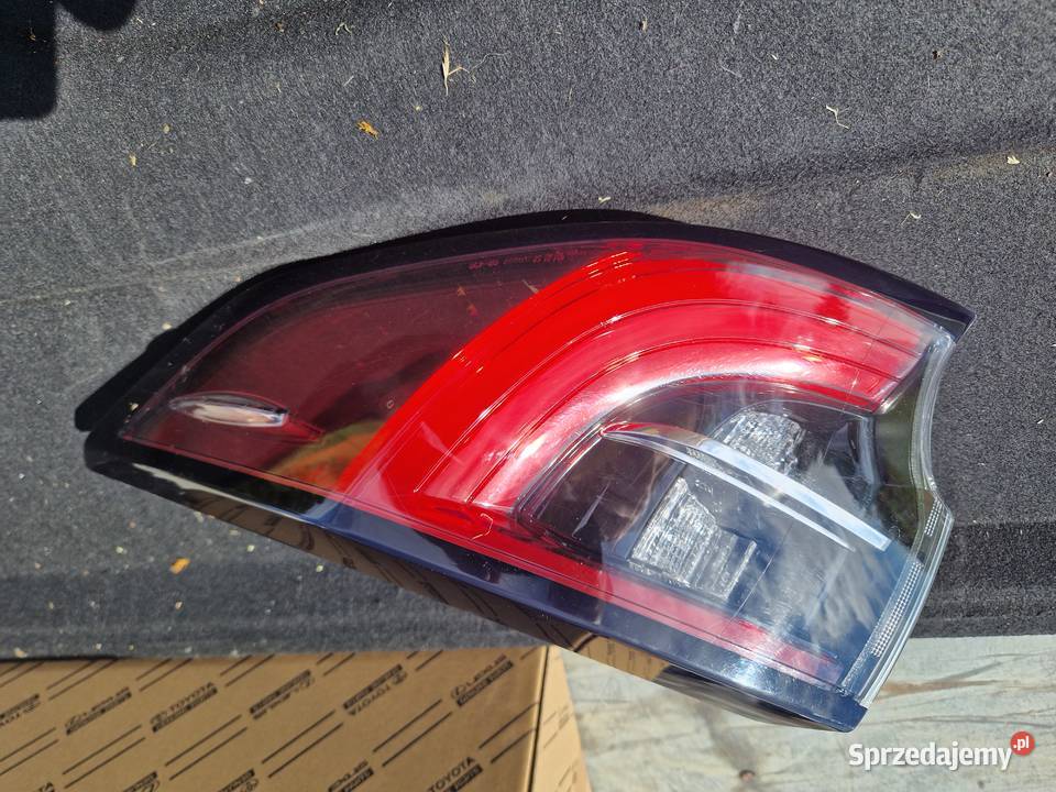 Toyota Corolla Kombi Suzuki Swift lampa tył LED prawe Mielec