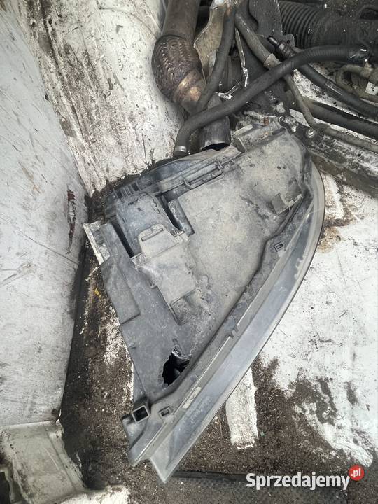 Lampa xenon BMW e90 prawa