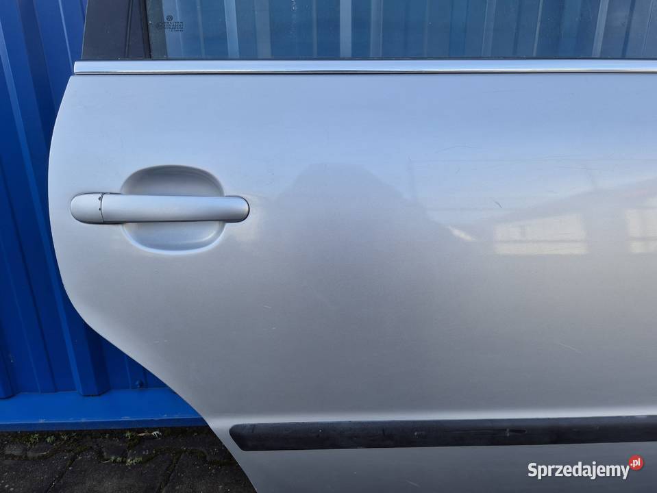 DRZWI TYŁ PRAWY TYLNE PRAWE VW PASSAT B5 FL osobowe Działoszyce