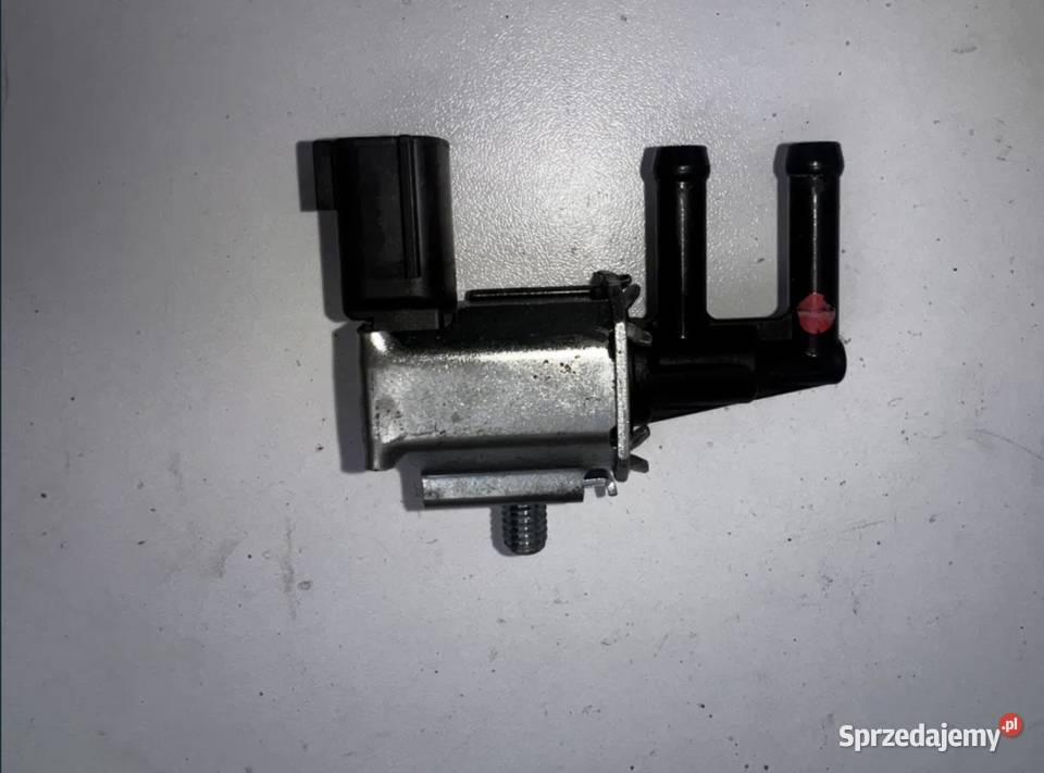 Zawór podciśnienia Husqvarna Svartpilen 125 Ostrzeszów