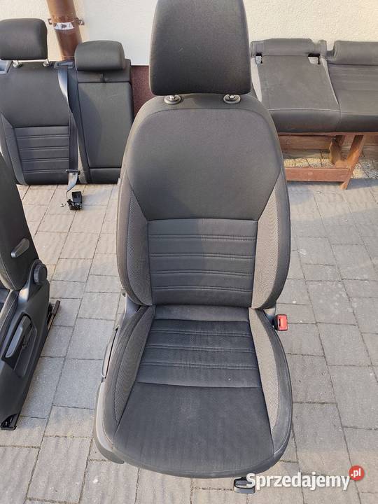 Fotele Skoda Octavia 3 kombi Rok produkcji 2017 mazowieckie Drwalew