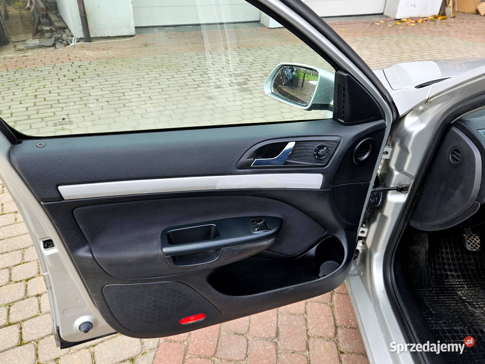 SKODA OCTAVIA 16 BENZYNA 102 KLIMATYZACJA 2 CD Jonkowo