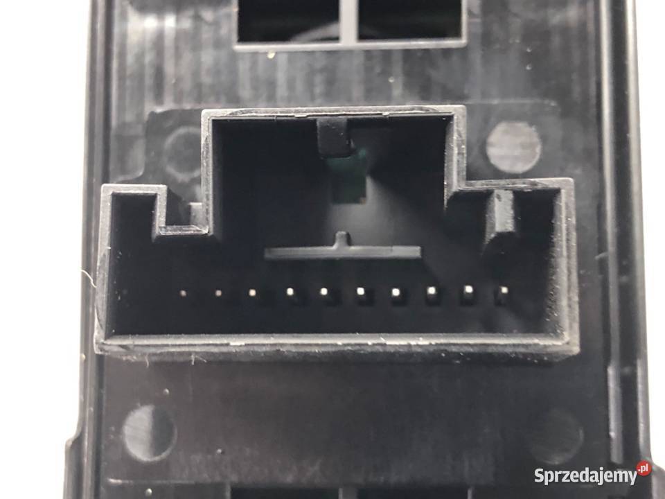 PRZEŁĄCZNIK SZYB SKODA KAMIQ 5G0959857D osobowe podkarpackie