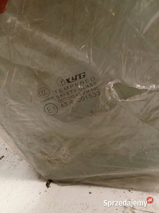 Szyba Drzwi Prawych Przednich Mitsubishi Galant osobowe Bralin