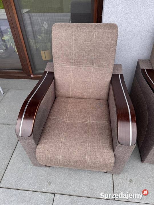 Fotele retro z drewnianymi podłokietnikami Katowice