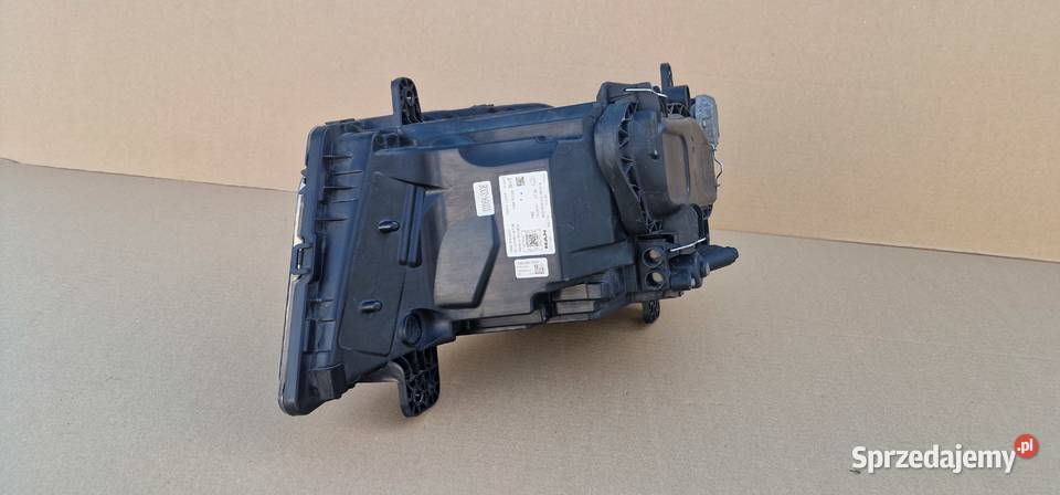 MAN TGX TG3 TGS TGL REFLEKTOR LAMPA PRAWA Bieleń