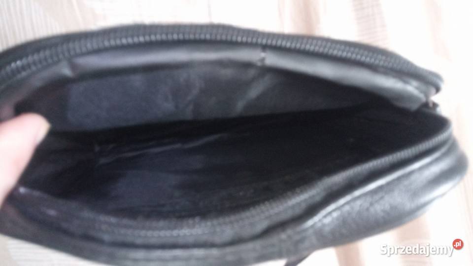 Czarna saszetka na rękę Warszawa