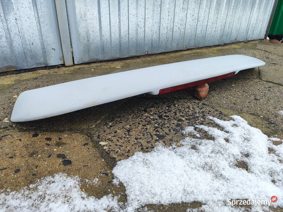 Audi 80 Avant Spoiler Lotka Daszek ze światłem łódzkie