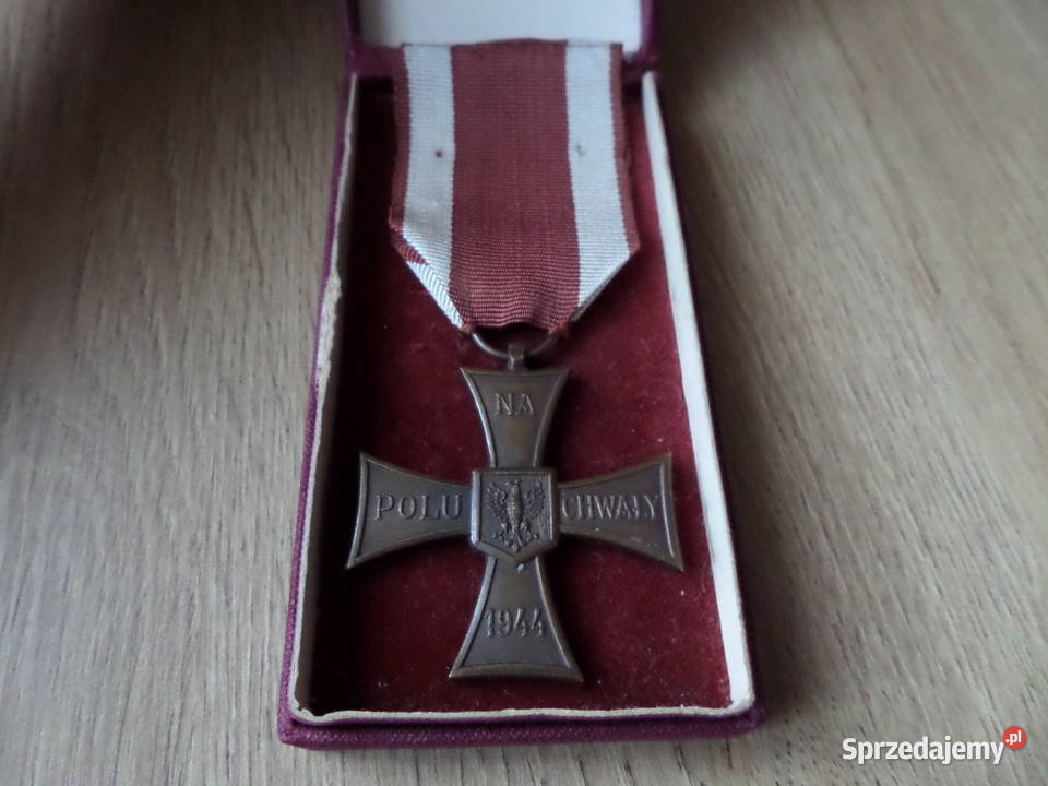 Krzyż Walecznych oryginał Militaria