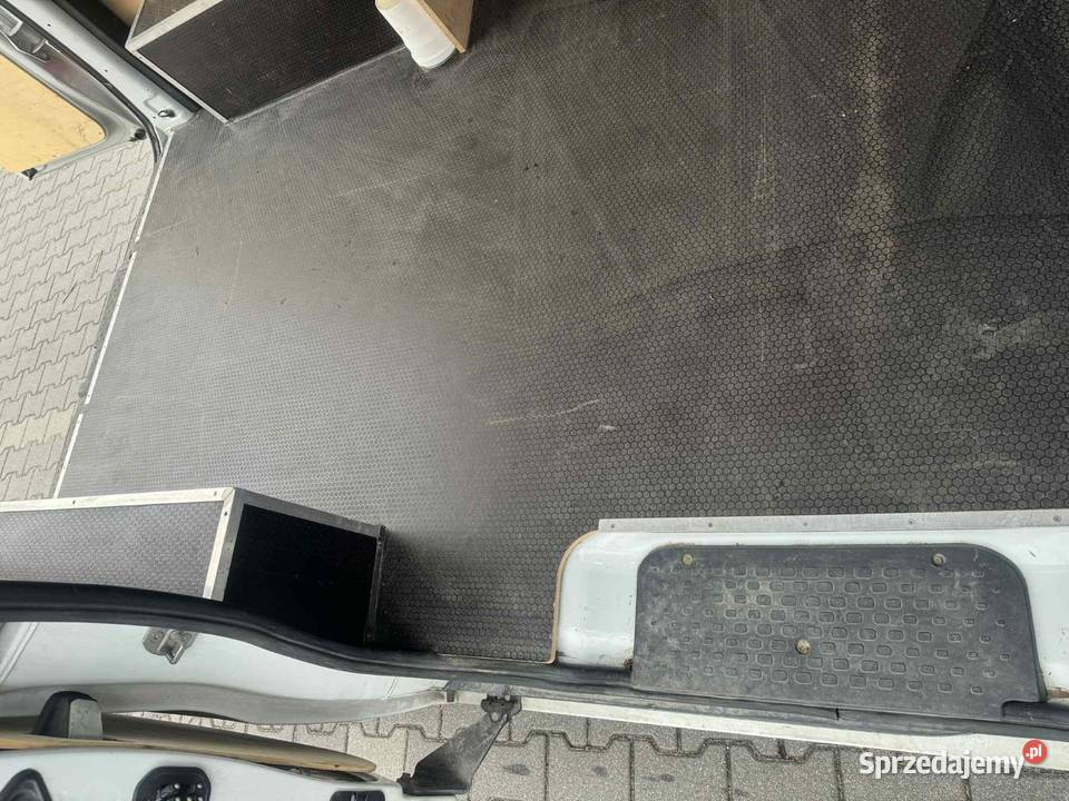 Renault Trafic niski przebieg FV23 idealny stan ABS Uwieliny