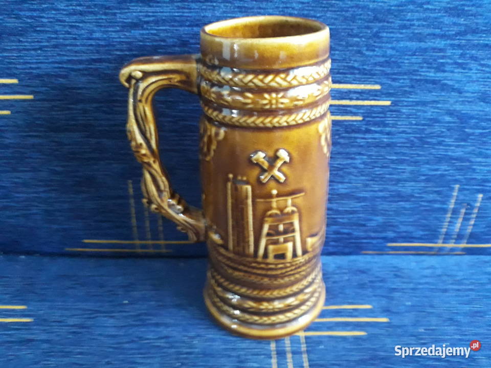 Duży ceramiczny kufel do piwa z motywem Pruszków