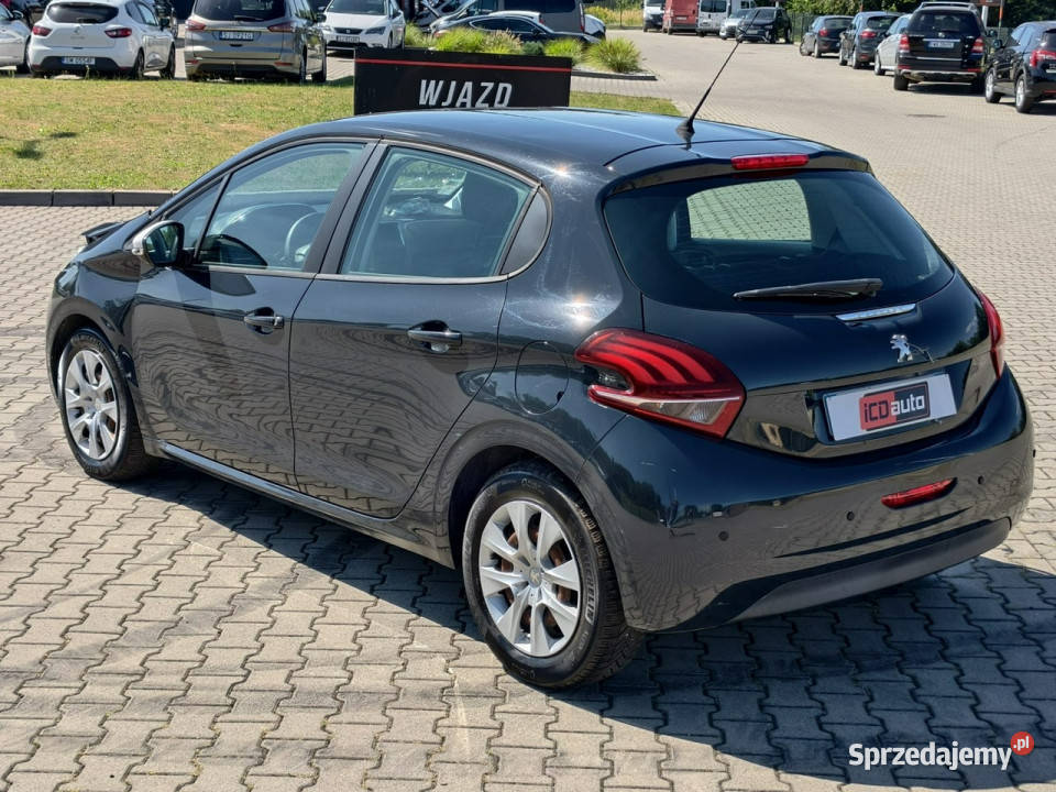 Peugeot 208 12 benzyna 82 klimatyzacja małopolskie Kęty sprzedam