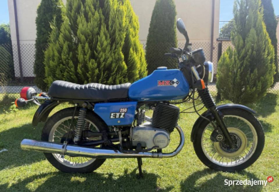 MZ ETZ 250 z dokumentami