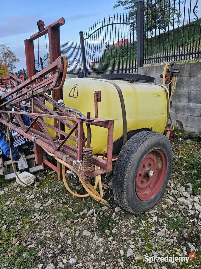 Opryskiwacz ciągany pilmet 1000l Opryskiwacze