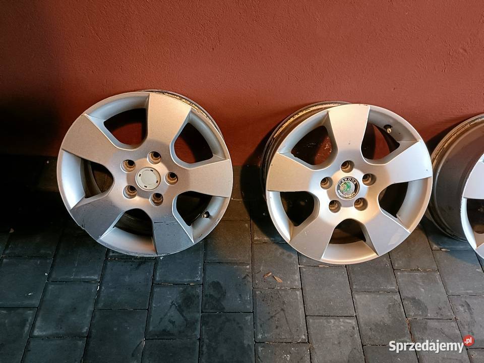 Alufelgi skoda octavia 2 5x112 R15 Samochodowe