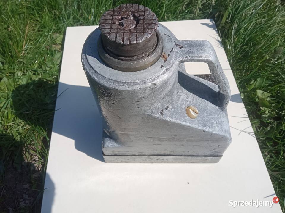 Podnośnik hydrauliczny lewarek hydrauliczny Biszcza sprzedam