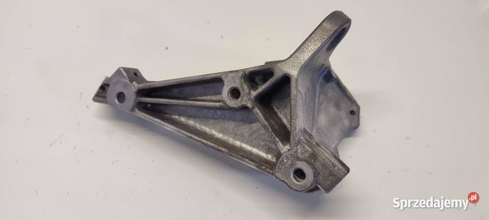 MERCEDES VITO W447 ŁAPA SILNIKA A6541400240 osobowe