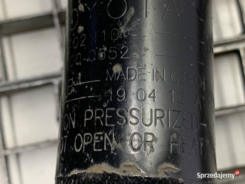 AMORTYZATOR PRAWY TYŁ TOYOTA COROLLA E21