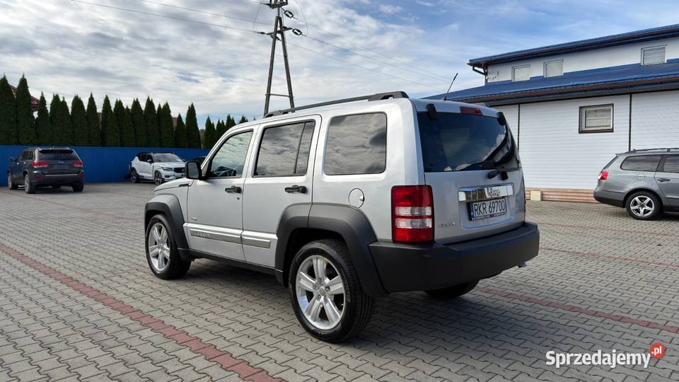 Jeep Liberty KK Latitude 37 V6 pełny VAT Rymanów