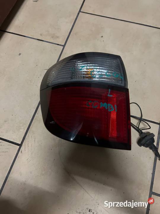 Lampa tyl lewa mazda 626 kombi Margonin sprzedam
