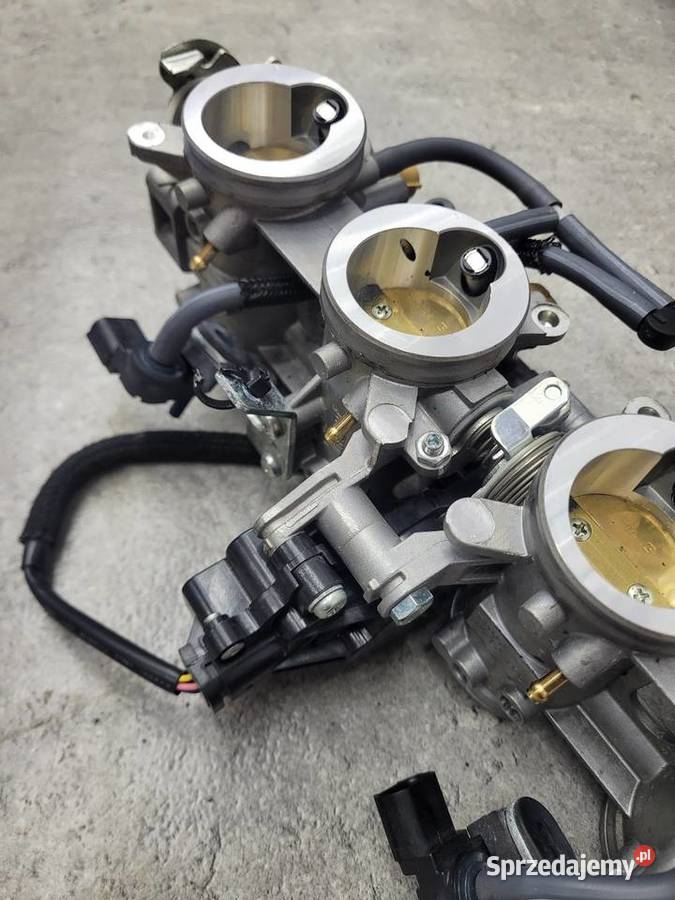 KAWASAKI Z900 Z 900 OEM PRZEPUSTNICE WTRYSKI Nowy Tomyśl sprzedam