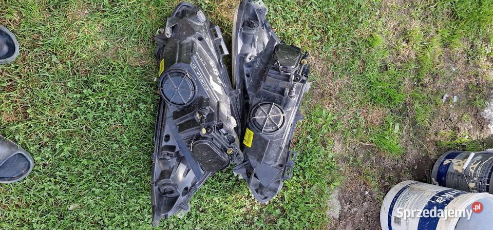 Lampy przód corsa d Rok produkcji 2008 Warszawa