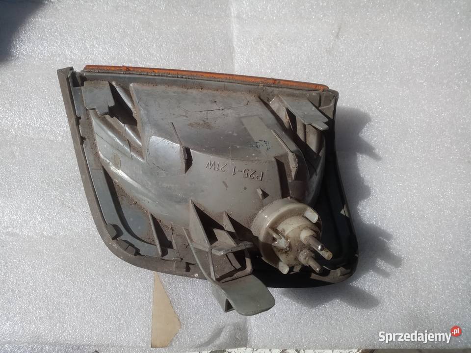 Mercedes w123 beczka kierunkowskaz prawy Oświęcim