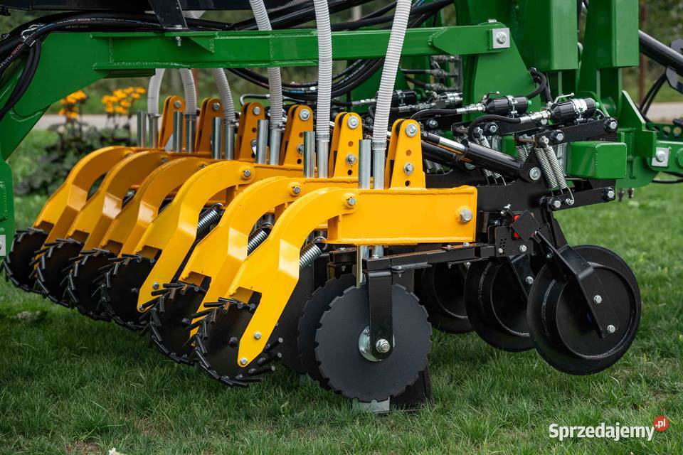 Agregat Strip Till 45 m uprawa pasowa producenta Gostynin