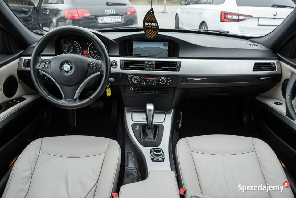 BMW 325 LCI 30i 325i 218 Full Super Stan serwisowany w ASO BMW Zwoleń