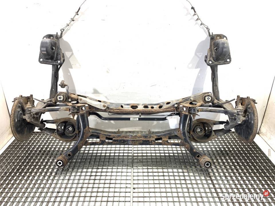 BELKA TYŁ VW PASSAT B8 Kombi TYLNA ZAWIESZENIA Belki zawieszenia