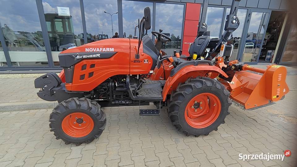 Ciągnik kompaktowy AVENGER 26 25 4x4 NOWY łódzkie Rząśno