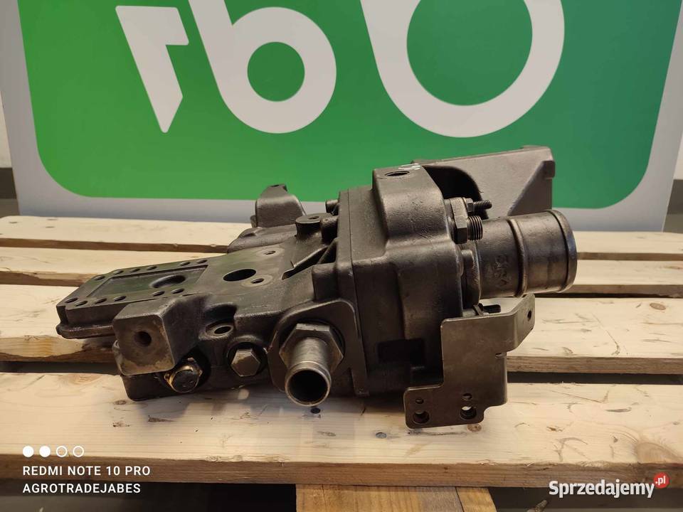 Obudowa termostatu John Deere 6068 HRT 90 Wilkowo sprzedam