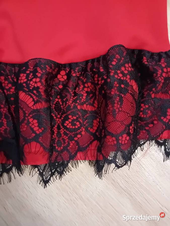 Czerwona sukienka dziewczęca 140 Ciechanowiec