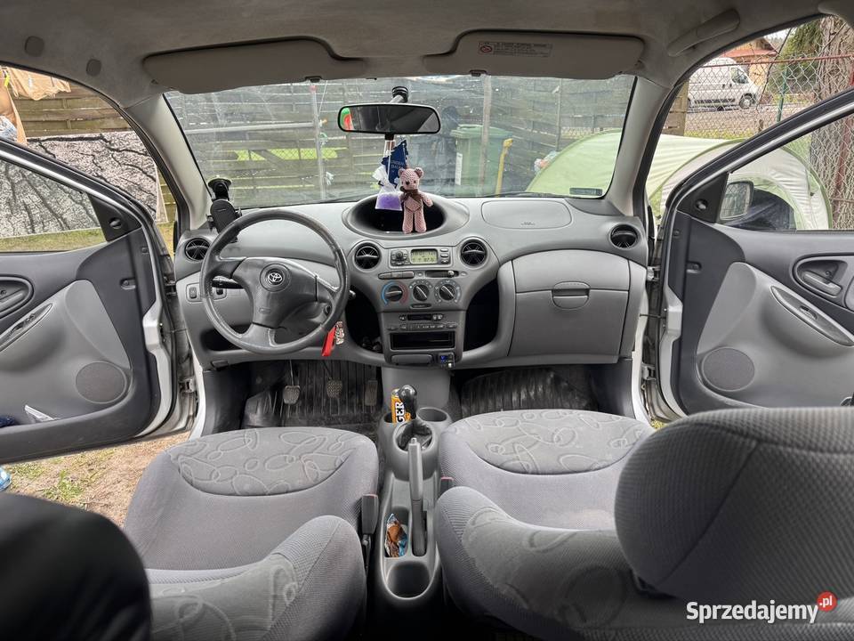 Toyota Yaris 13 Vvti 86 Rok produkcji 2000 Kamień sprzedam