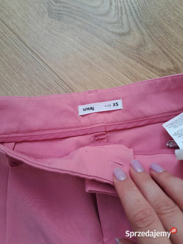 Różowe szorty damskie Sinsay XS Trąbki Wielkie