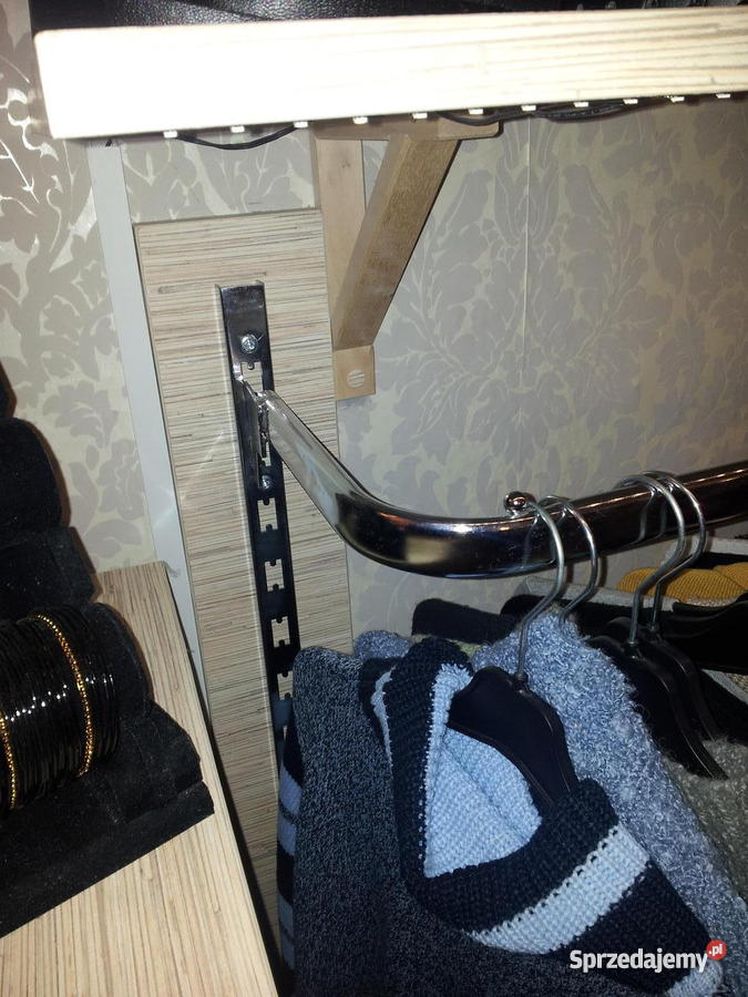 WYPOSAŻENIE SKLEPU ODZIEŻOWEGO Konin