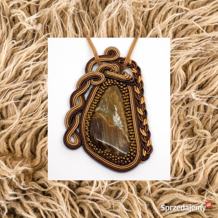 WISIOR ZE SKAMIENIAŁYM DREWNEM SUTASZ Warszawa